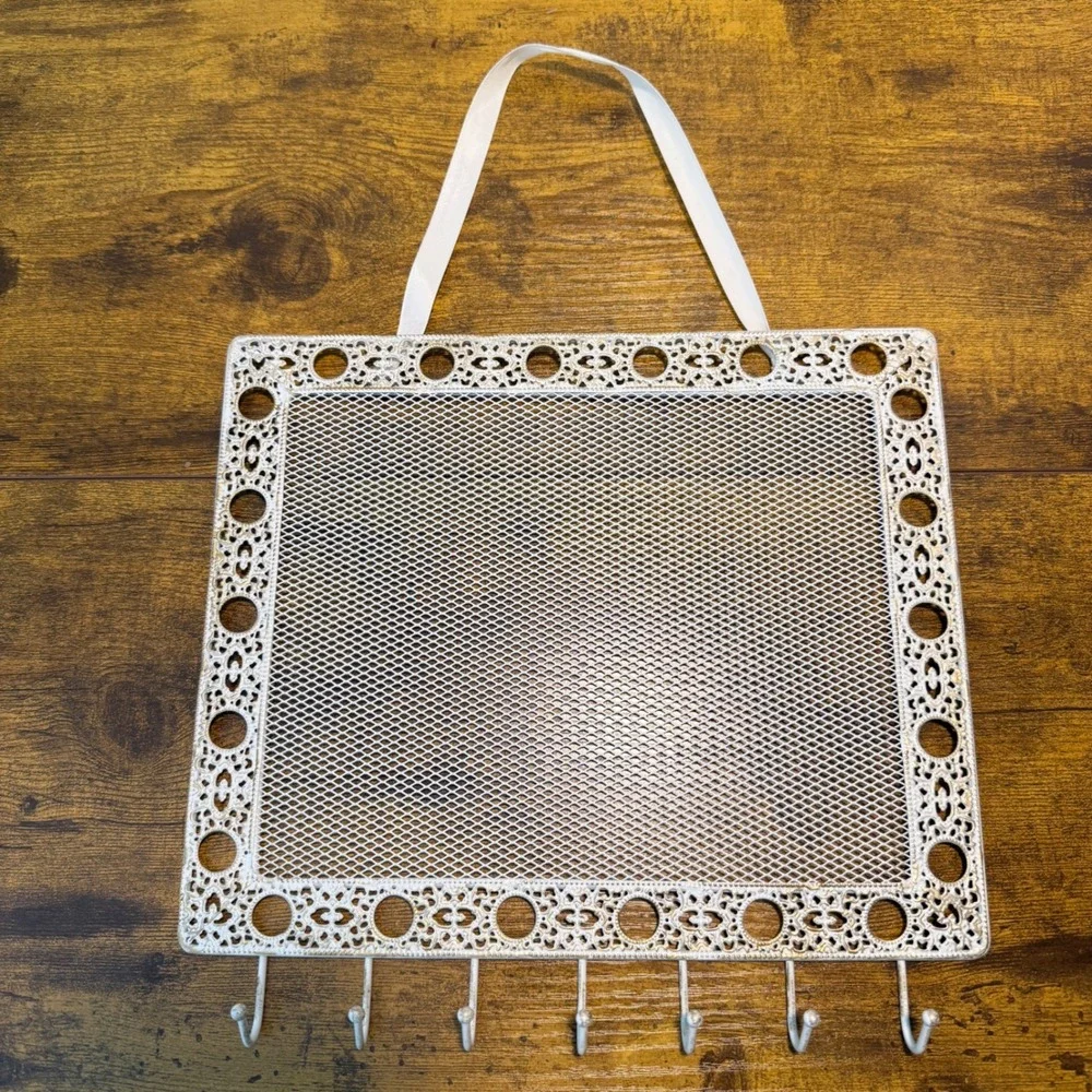 Boho Shabby Chic White Gold Ornate Metal Mesh Hanging Jewelry Organizer 7 Hooks